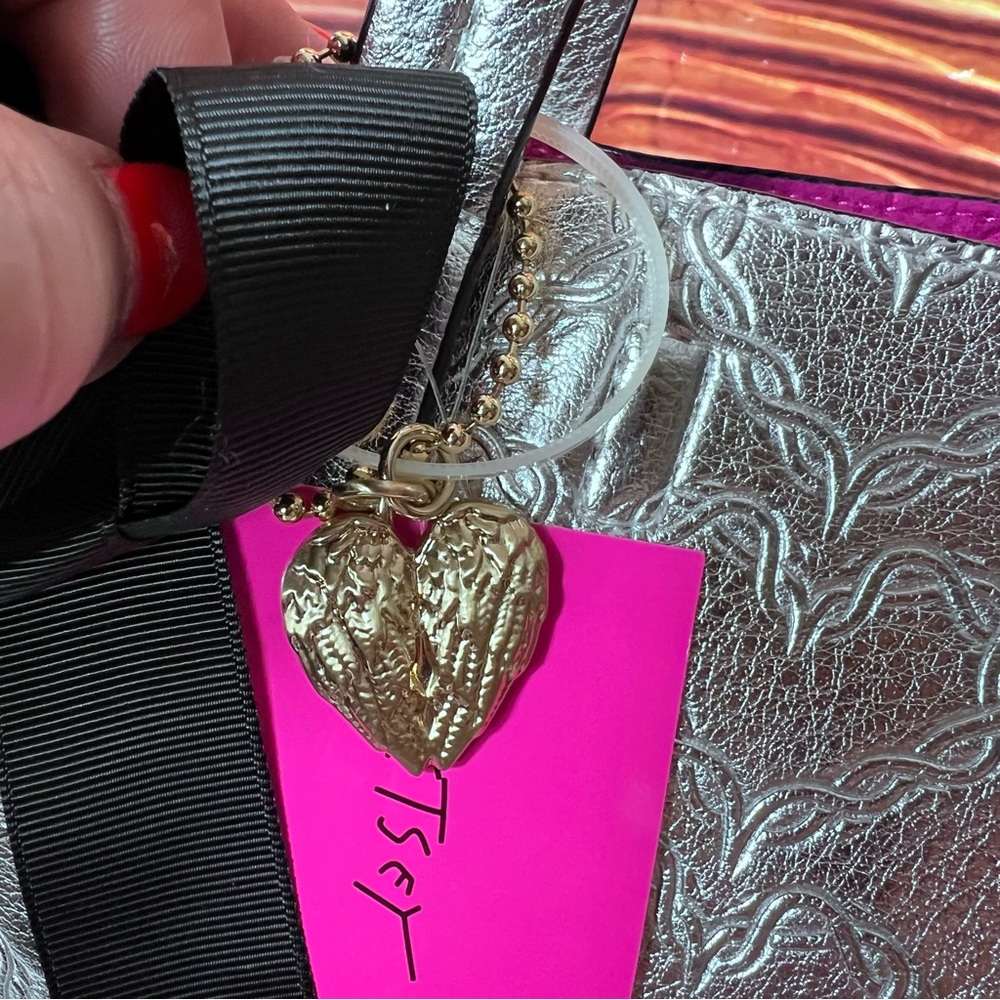 NWT Betsey Johnson Shop Around The Clock Tote, Silver, Heart Logo, Crossbody - Picture 14 of 16